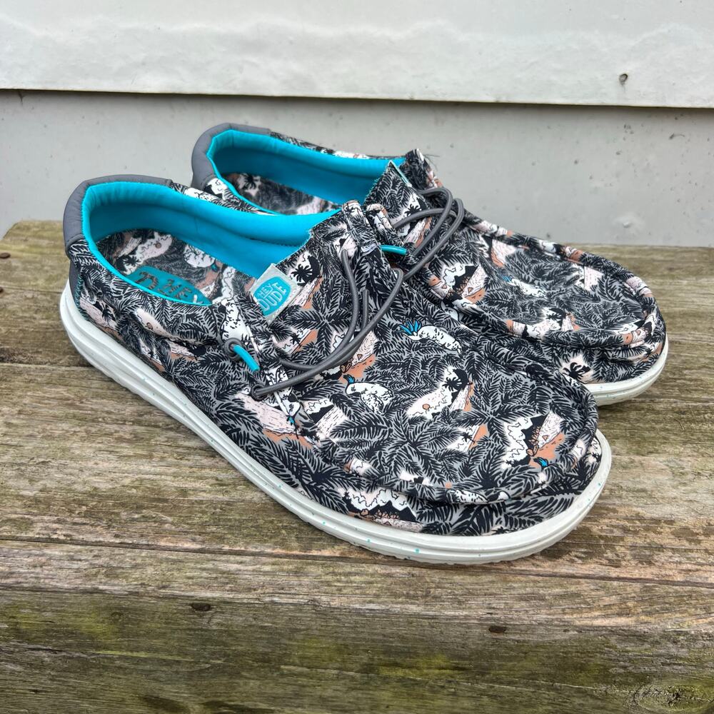 Hey Dude Wally H2O Black Tropical Mens Loafers Size 9 SKU 40702-0HI - Picture 1 of 7